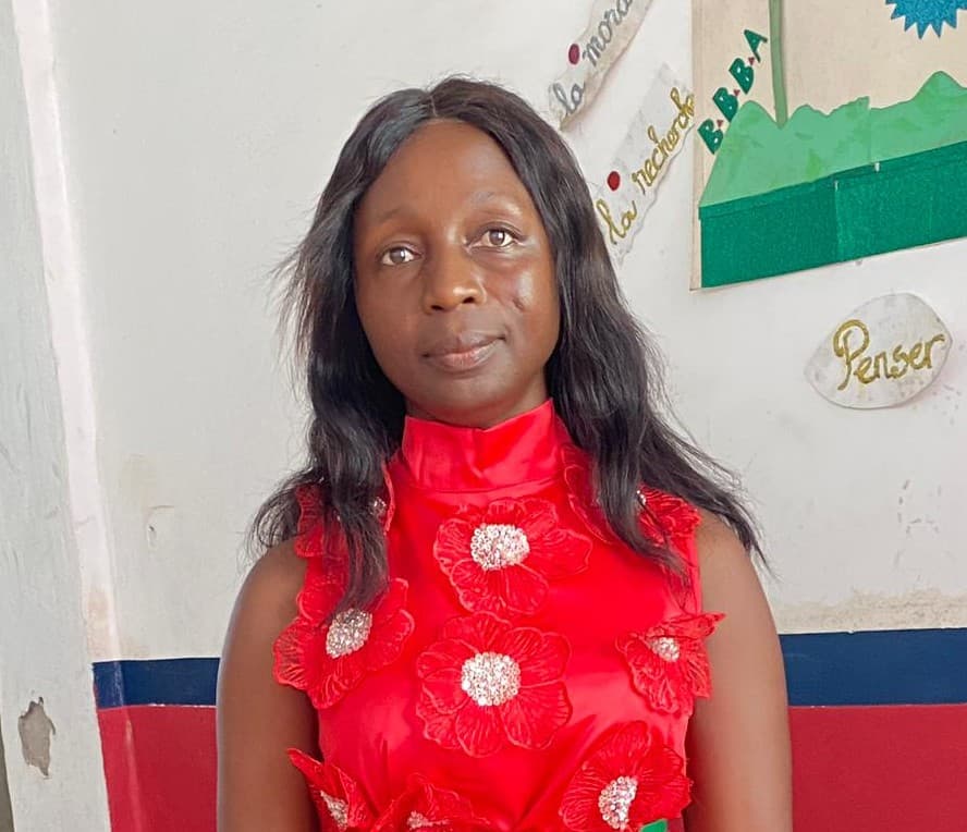 LONTUM EMMANUELA LEINTENG